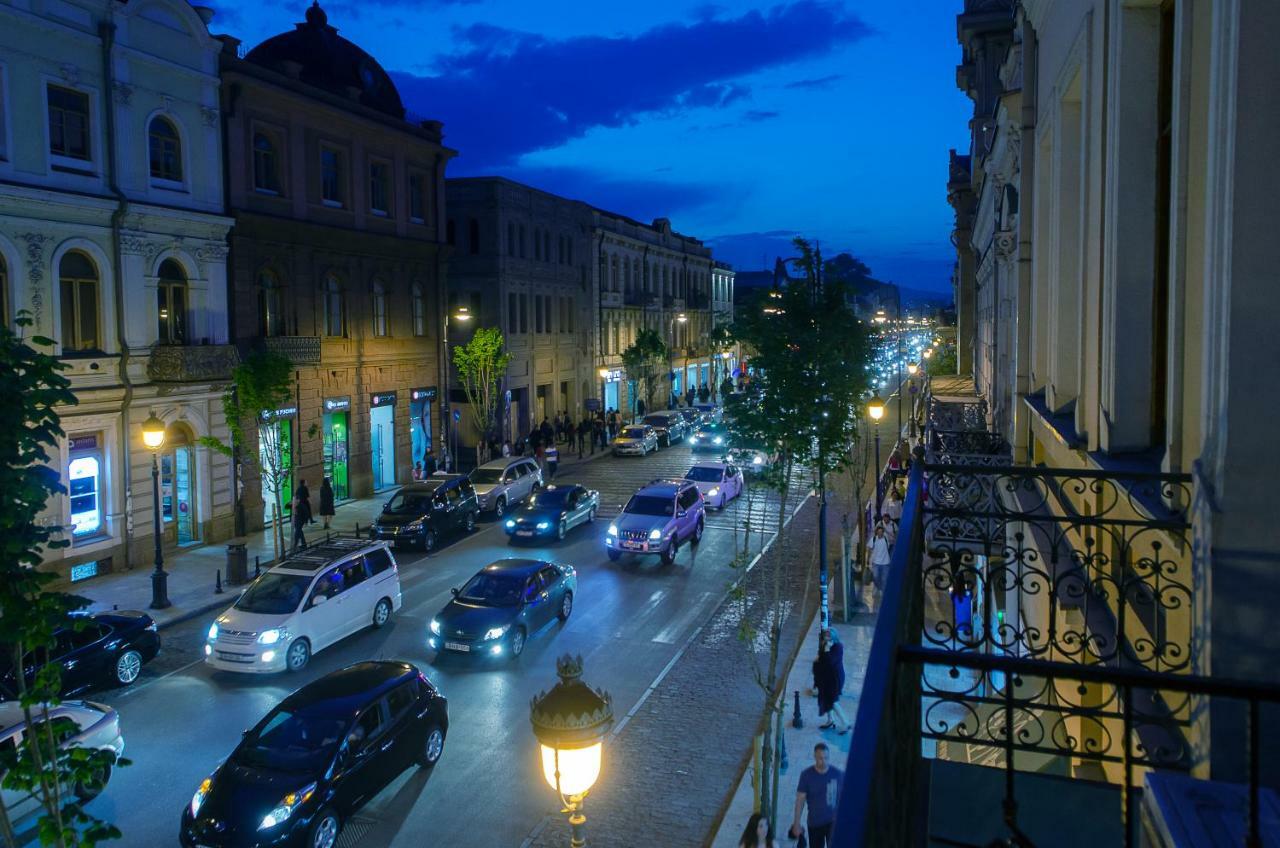 Home@97 On Aghmashenebeli Avenue Tbilissi Extérieur photo
